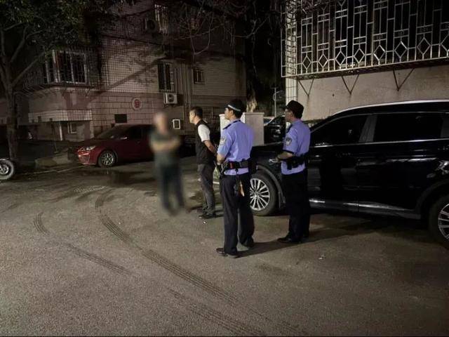 广西老人被深度洗脑半个月，坚持要买230万黄金！关键时刻......